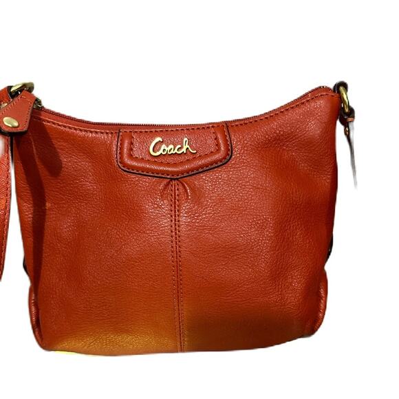 EUC Coach Orange Italian Leather Small Crossbody Bag and a matching wallet - Picture 2 of 10